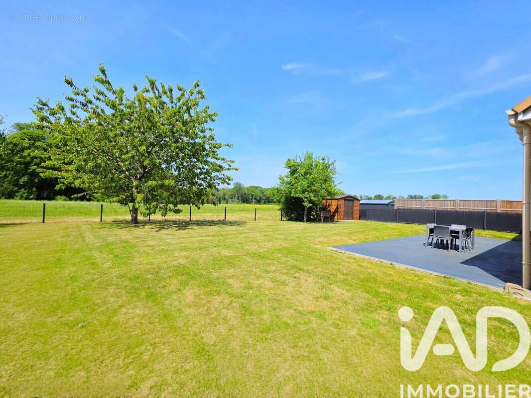 Photo 3 - Maison à MONDONVILLE-SAINT-JEAN
