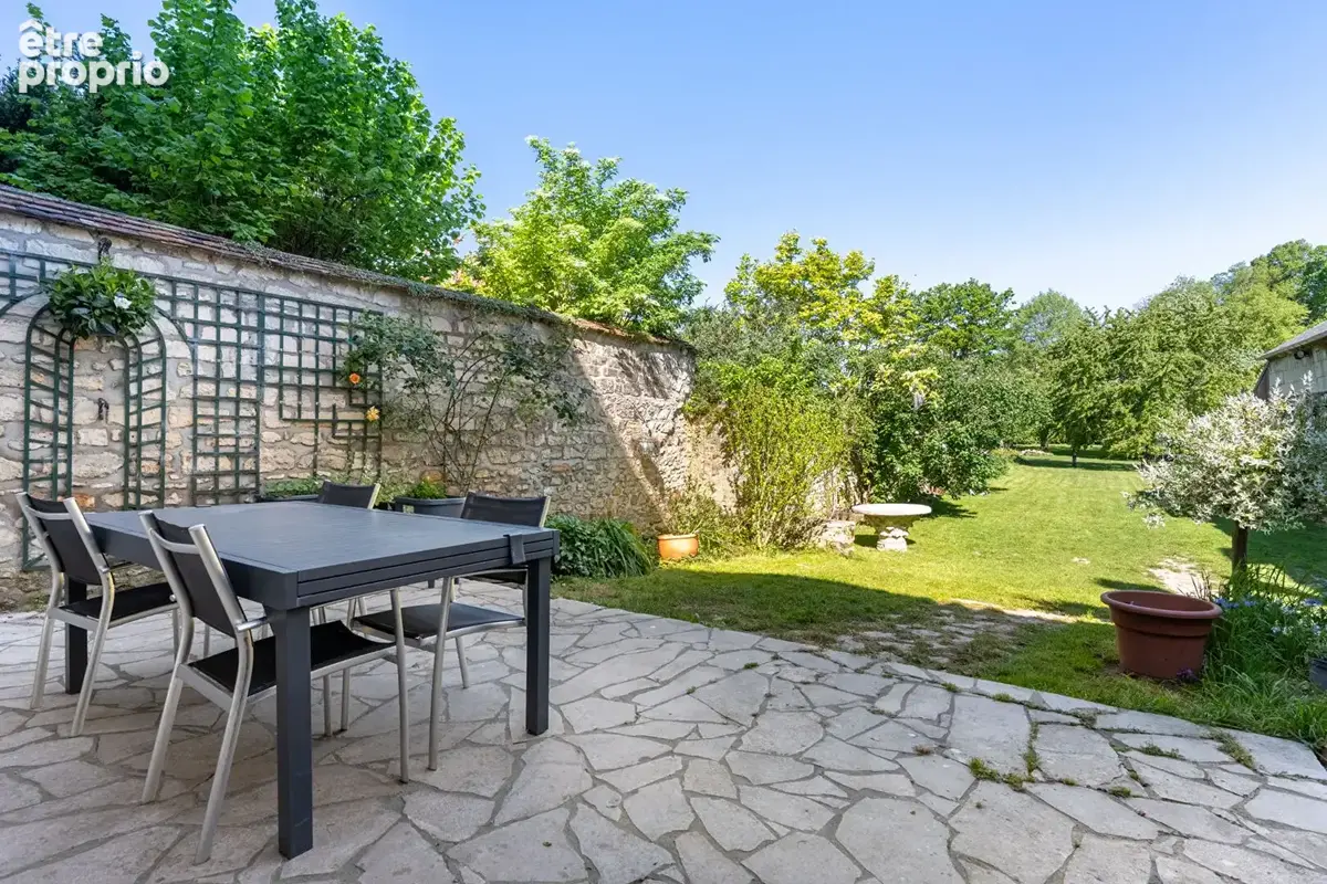 Maison Magny En Vexin 10 pièce(s) 285.1 m2 - photo 2