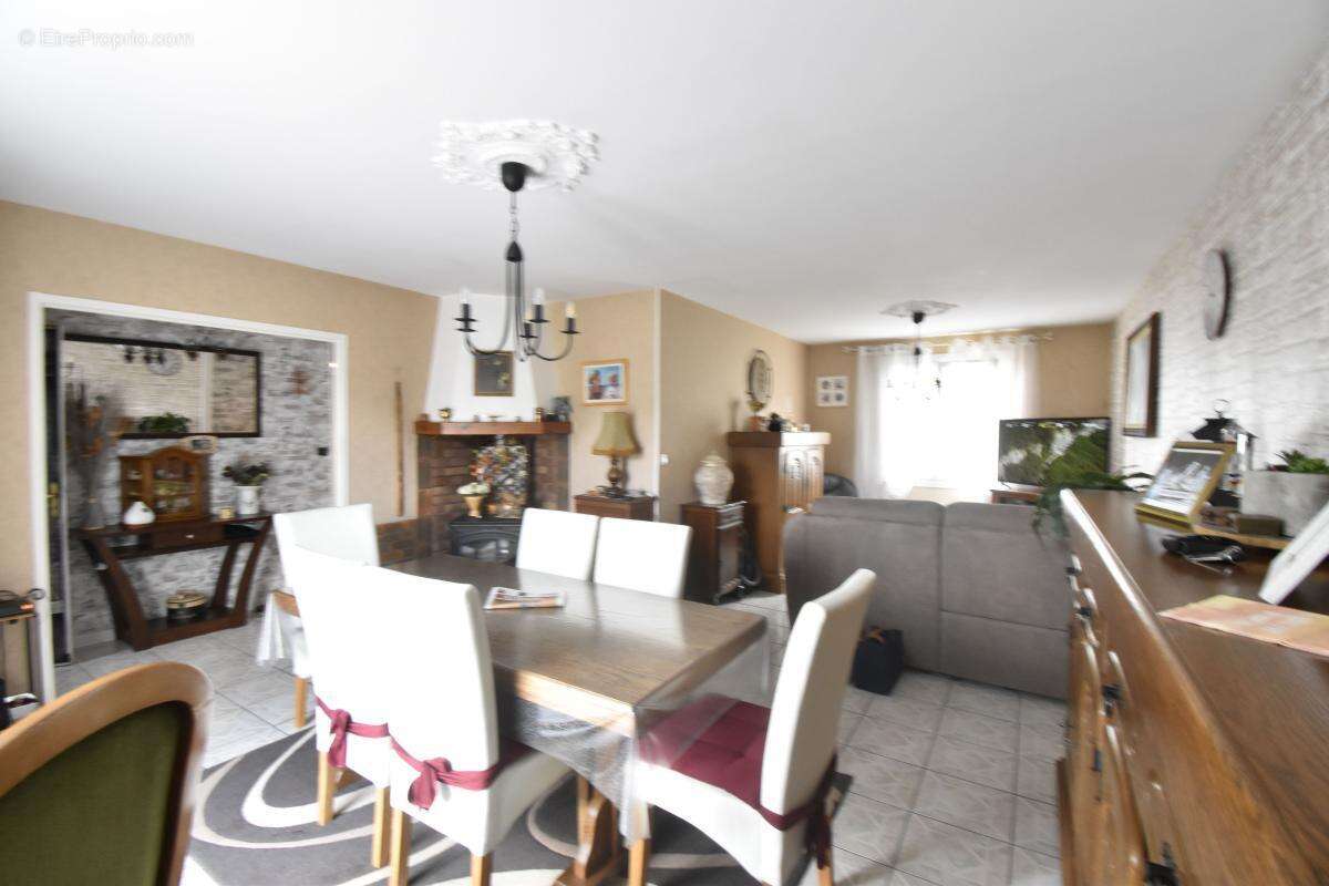 Maison à LA CELLE-SUR-LOIRE