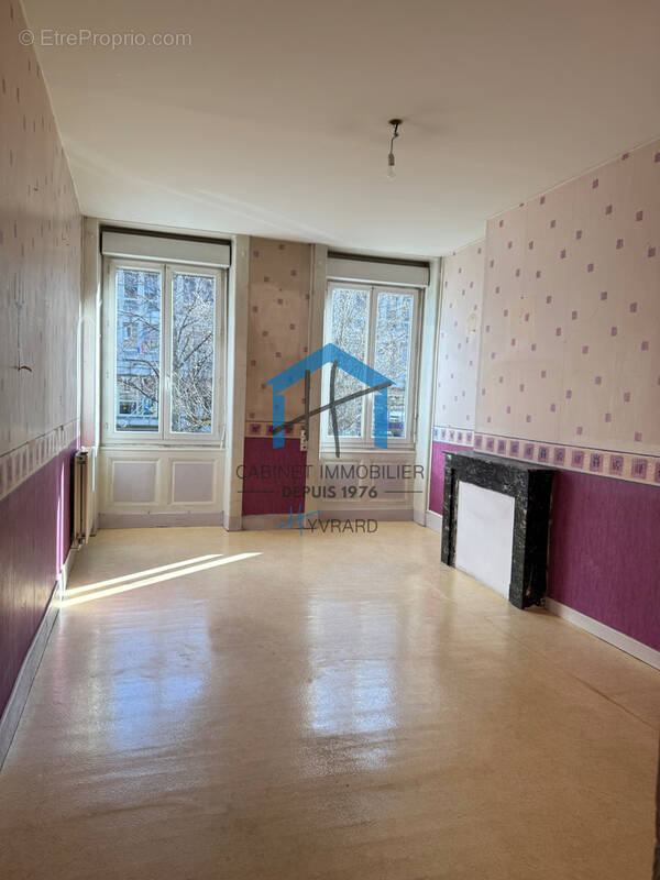 Appartement à SAINT-ETIENNE