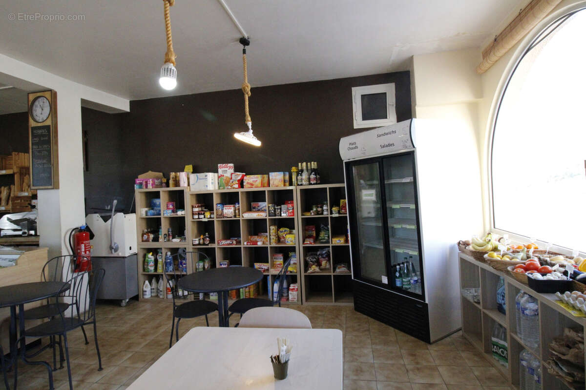 Commerce à TANNERON