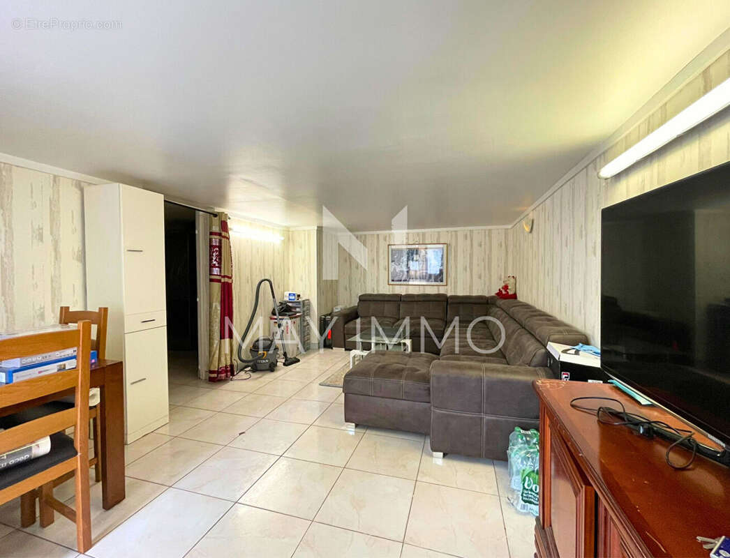 Maison à VAIRES-SUR-MARNE