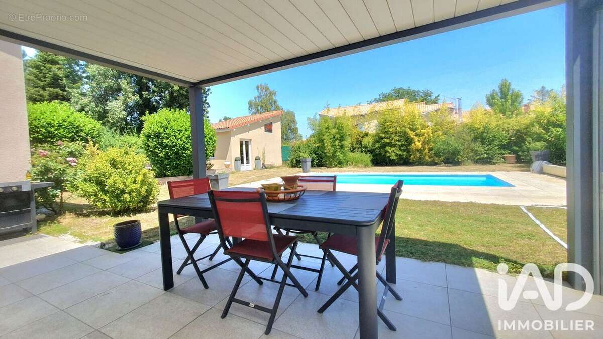 Maison 225 m² à La Sauvetat  - photo 9