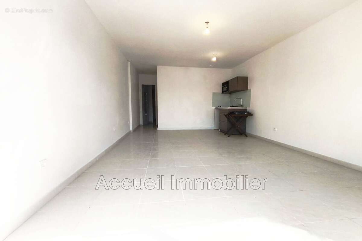Maison 168 m² à Le Grau-Du-Roi  - photo 3