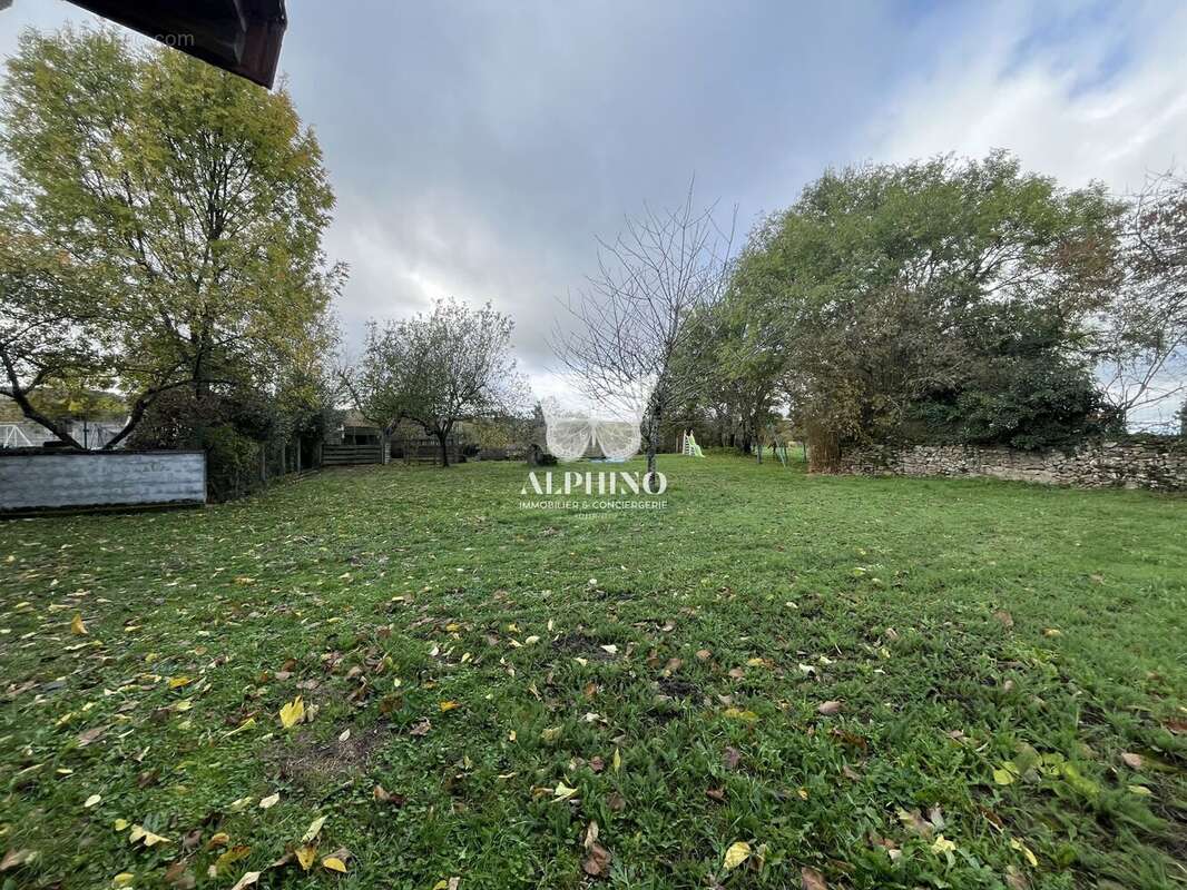 Maison à SAINTE-MARIE-DE-VAUX