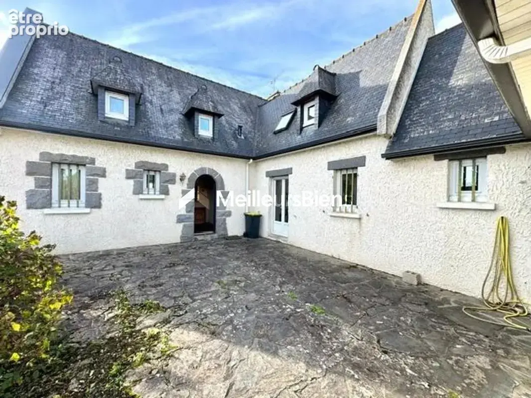Maison 8 pièces à Châtelaudren-Plouagat, véranda et garage attenant - photo 2