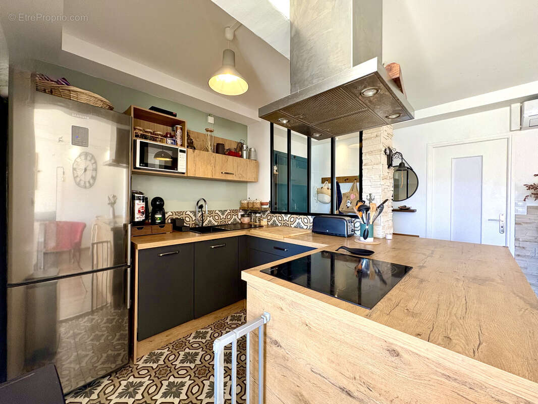 Appartement à SAINT-LAURENT-DU-VAR