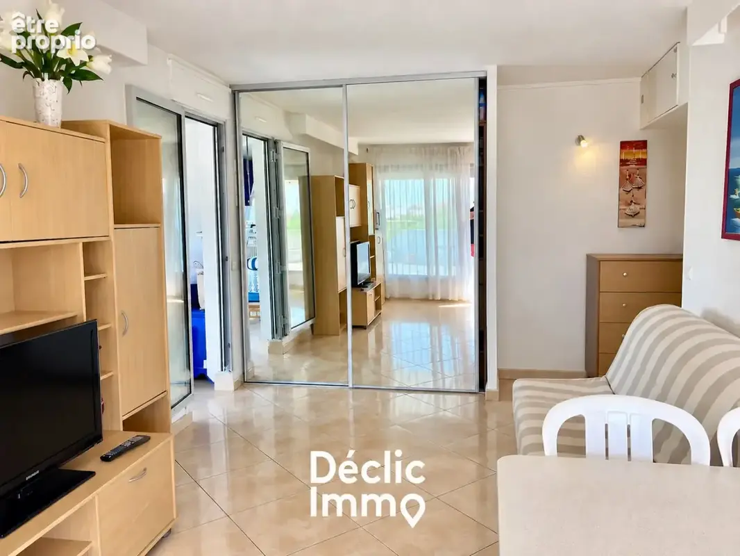 Studio rénové à 100 m de la plage  Dernier étage, terrasse de 28 m² vue mer et parking - photo 4
