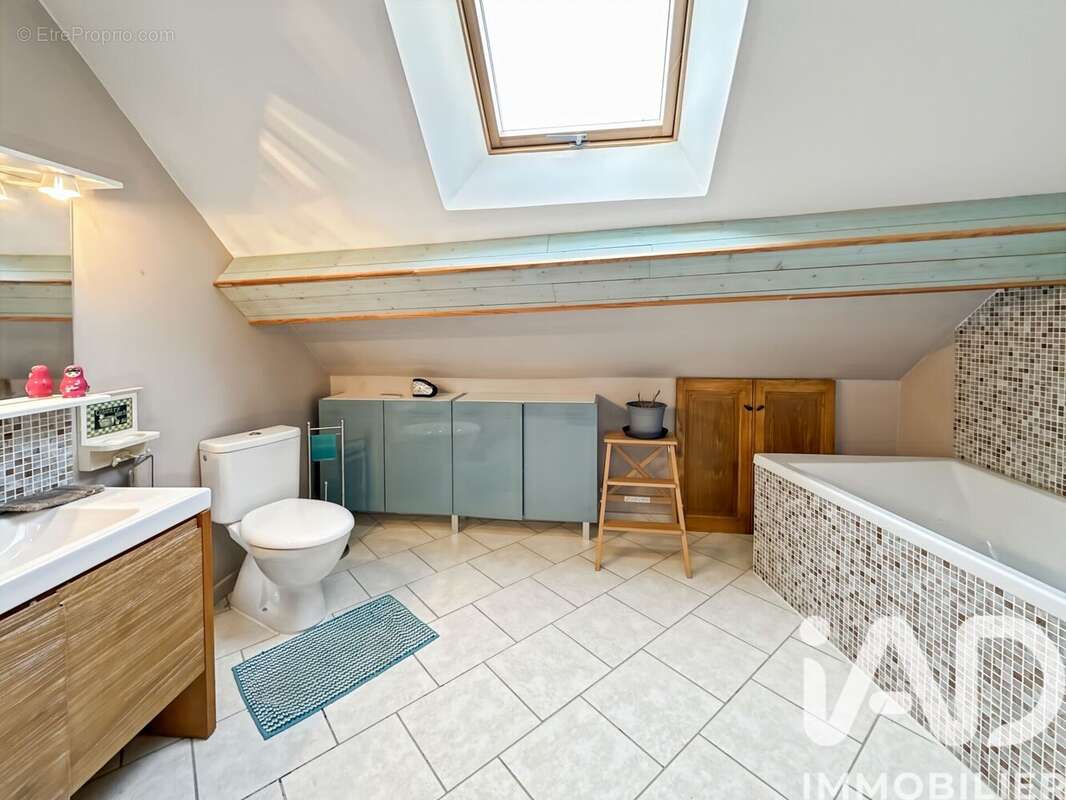 Maison 188 m² à Lailly  - photo 4