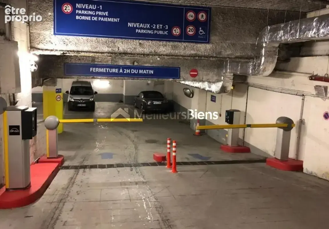 A VENDRE - 106 places de Parking - Spécial investissement - 75010 Paris - photo 2