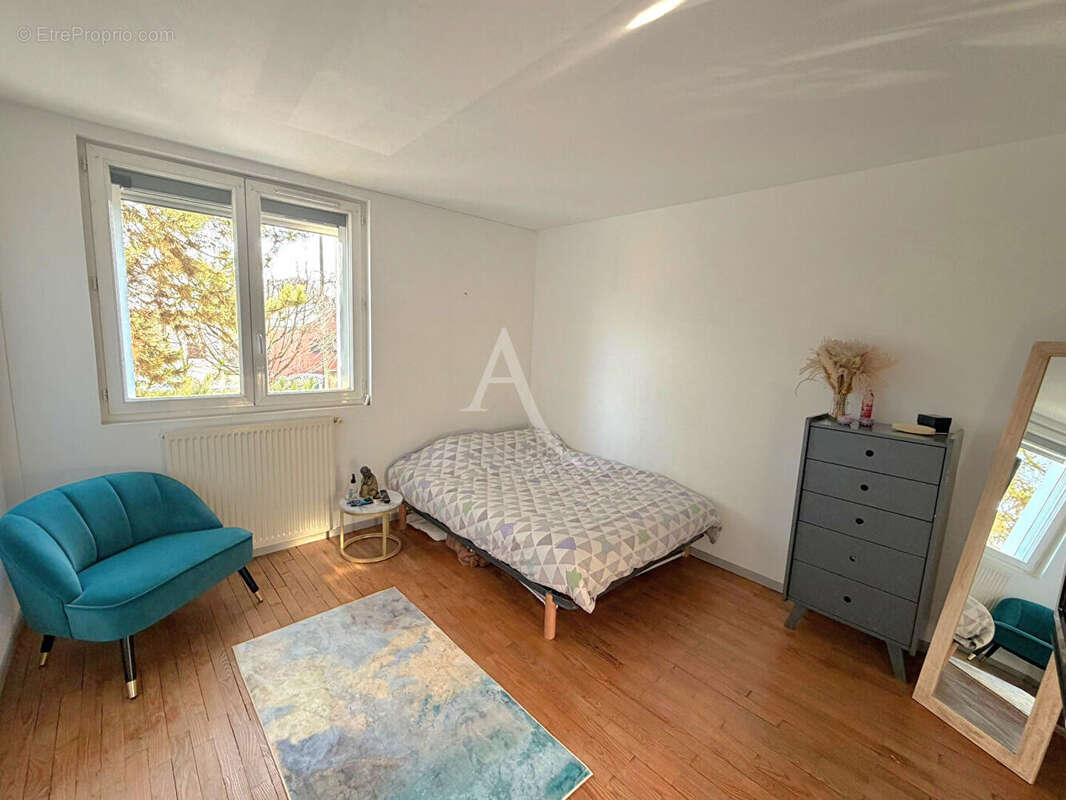 Appartement à NEUILLY-PLAISANCE
