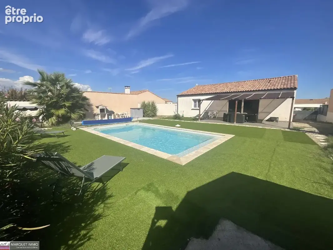 Villa T4 récente et fonctionnele, plain pied, offrant 155 m² en 4 faces sur 636 m² de terrain avec piscine et garage - photo 1