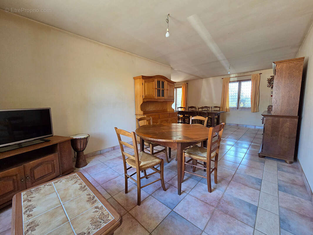 Maison à SAILLENARD