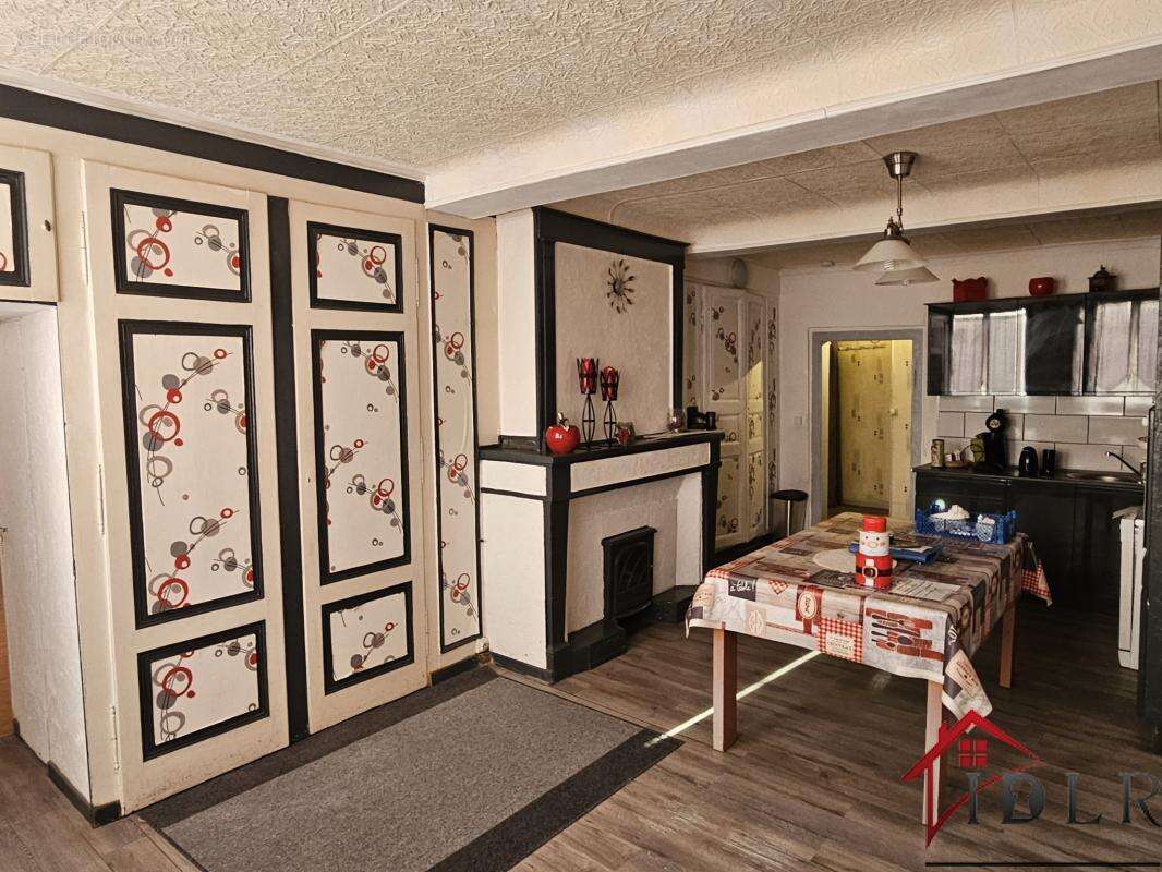 Appartement à WASSY