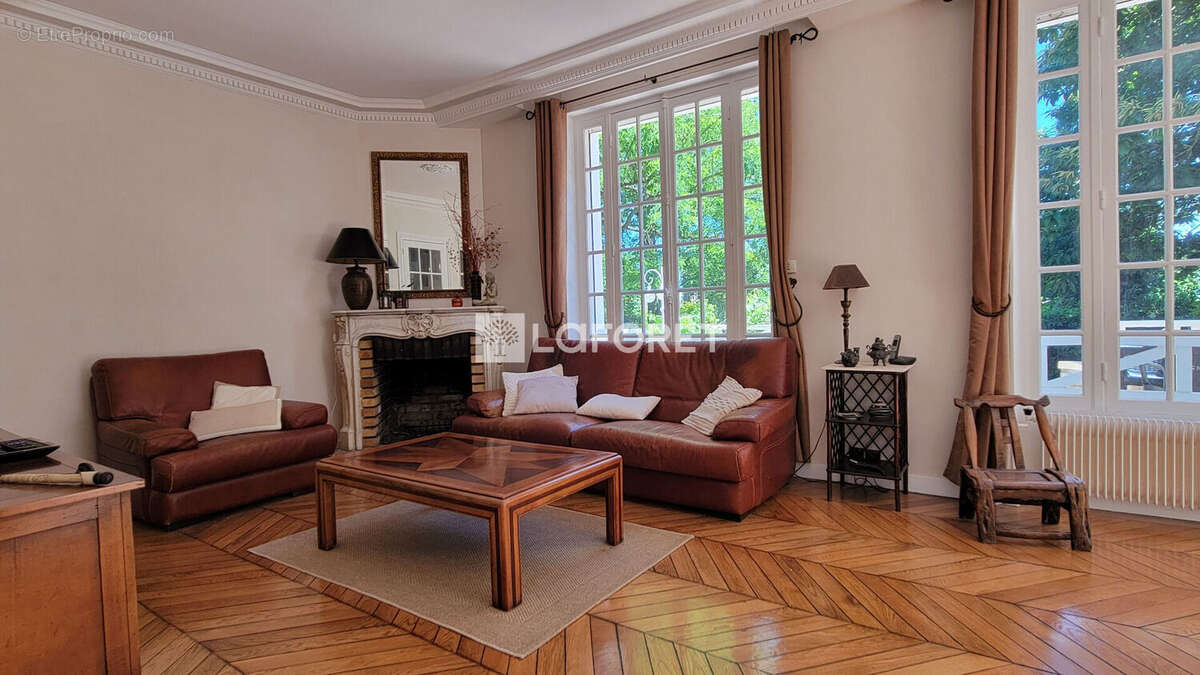 Maison à MONTMORENCY