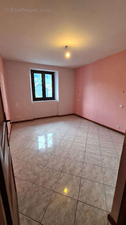 Maison à SAINT-PIERRE-EN-FAUCIGNY