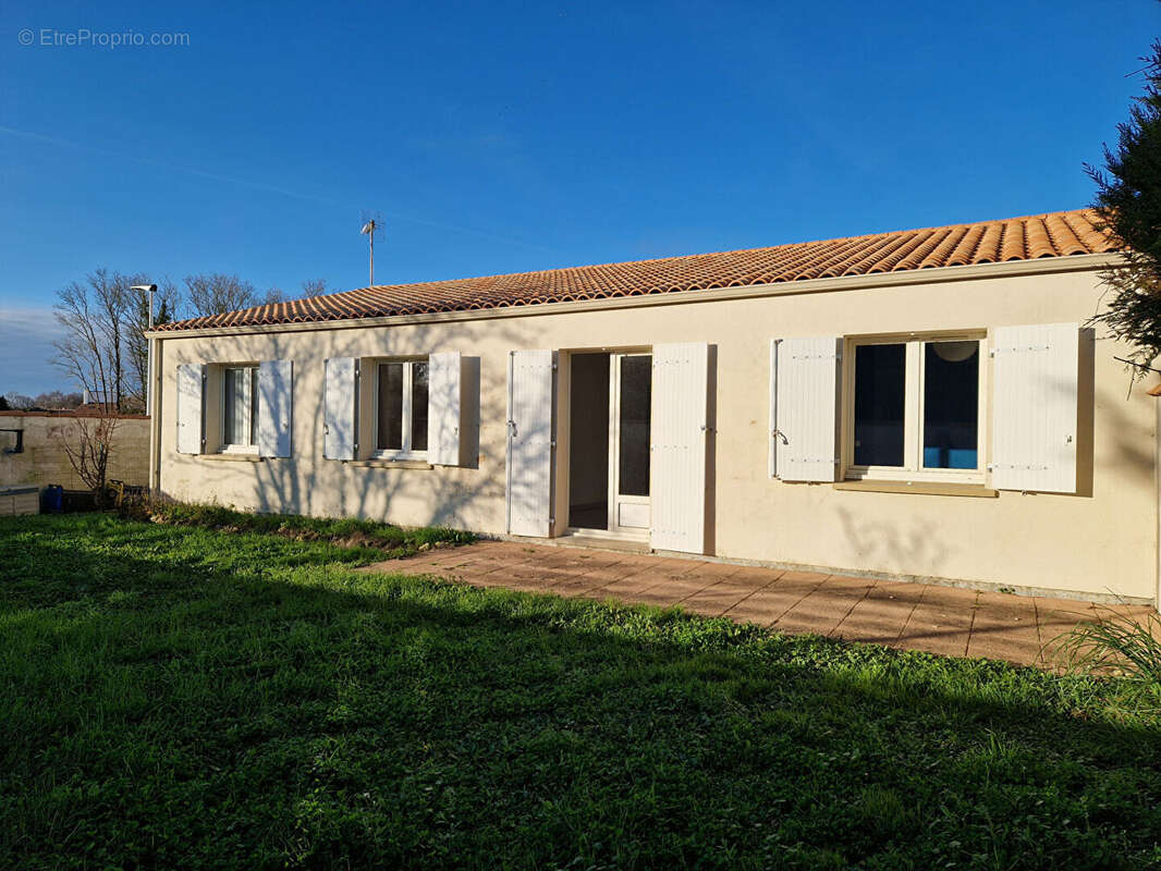 Maison à SALLES-SUR-MER