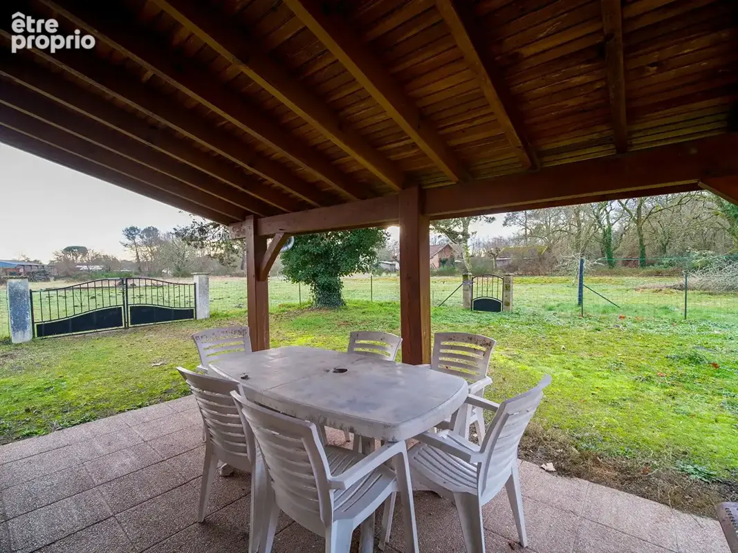 Maison avec beau terrain et grange - photo 5