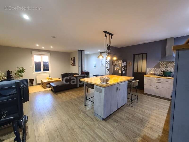 Maison à BUSSAC-SUR-CHARENTE