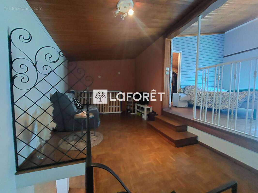 Appartement à AUDUN-LE-TICHE