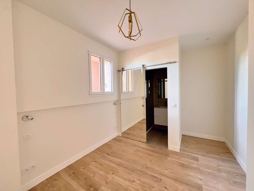 Appartement à MANDELIEU-LA-NAPOULE