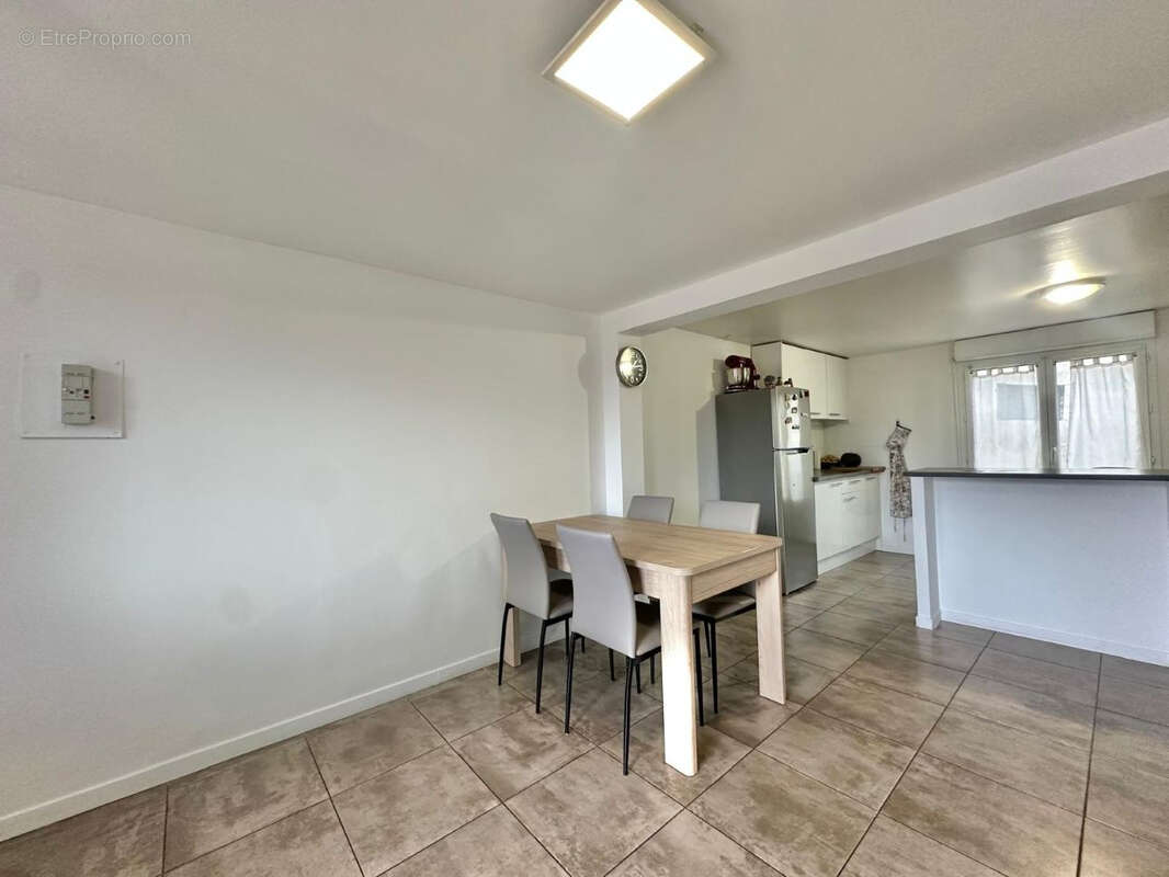 Maison à SARTROUVILLE