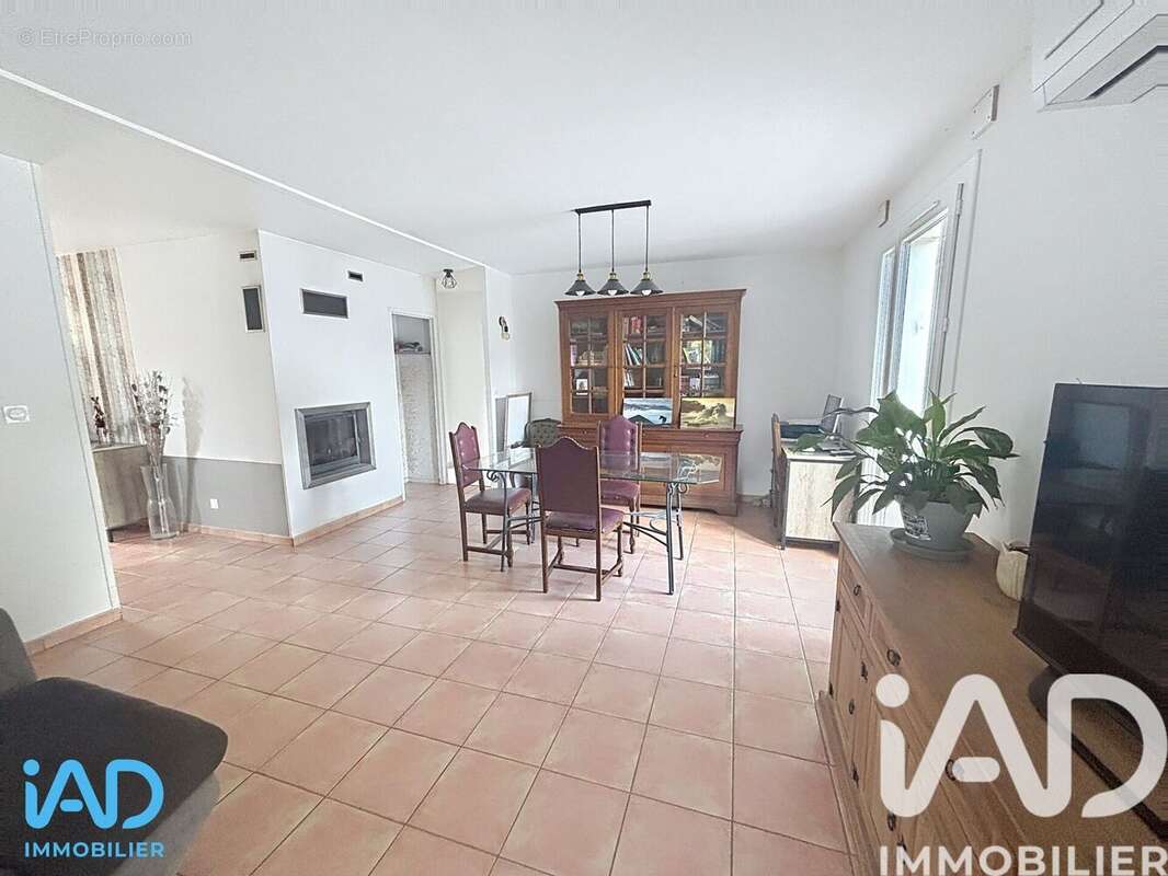 Maison 123 m² à Estissac  - photo 3
