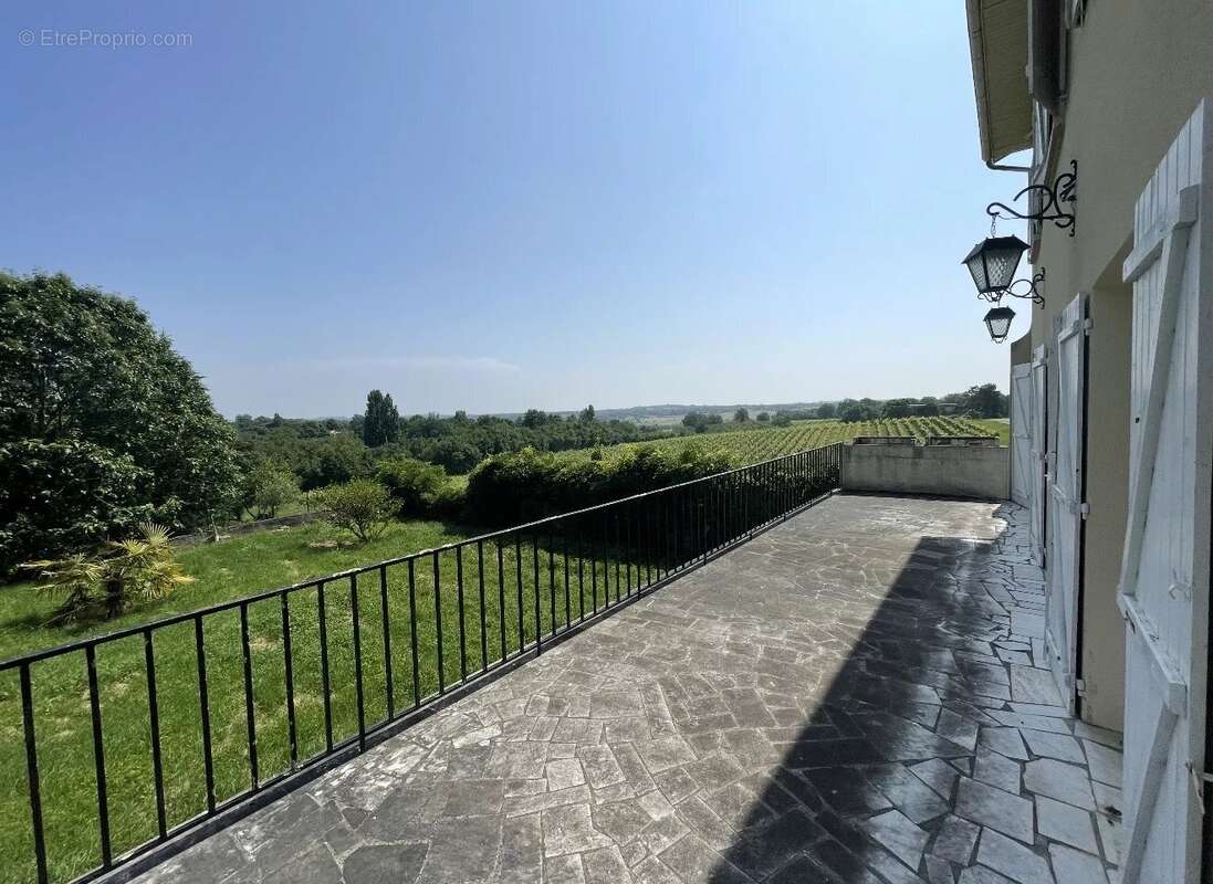 Maison à AIGNAN