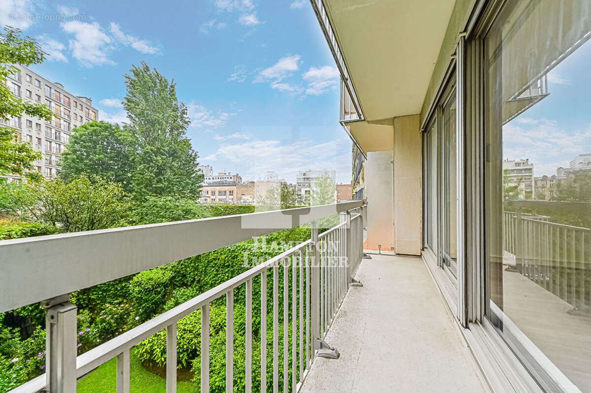 Appartement à PARIS-19E