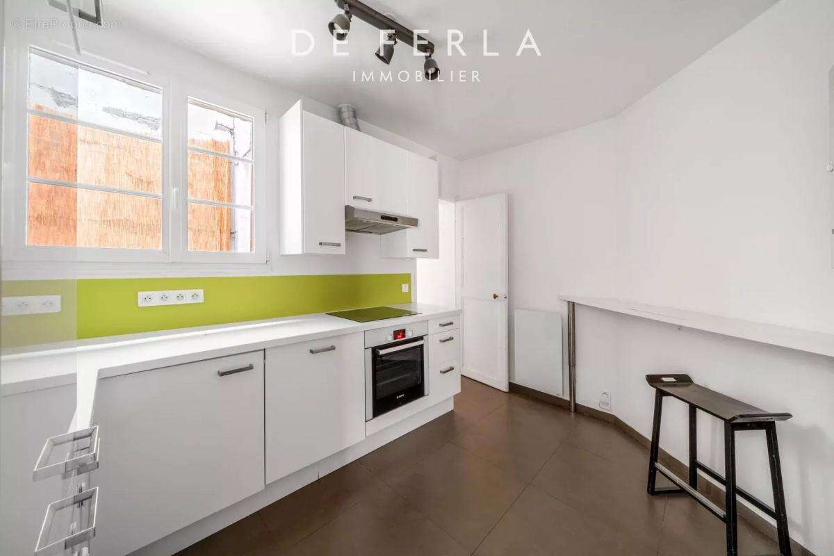 Appartement à PARIS-14E