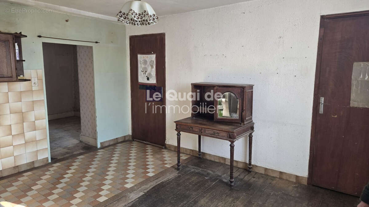 Maison à MIRIBEL-LES-ECHELLES