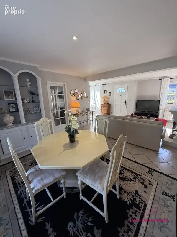 Maison 6 pièces 135 m² à vendre à Clery-Saint-Andre (45370) - photo 6