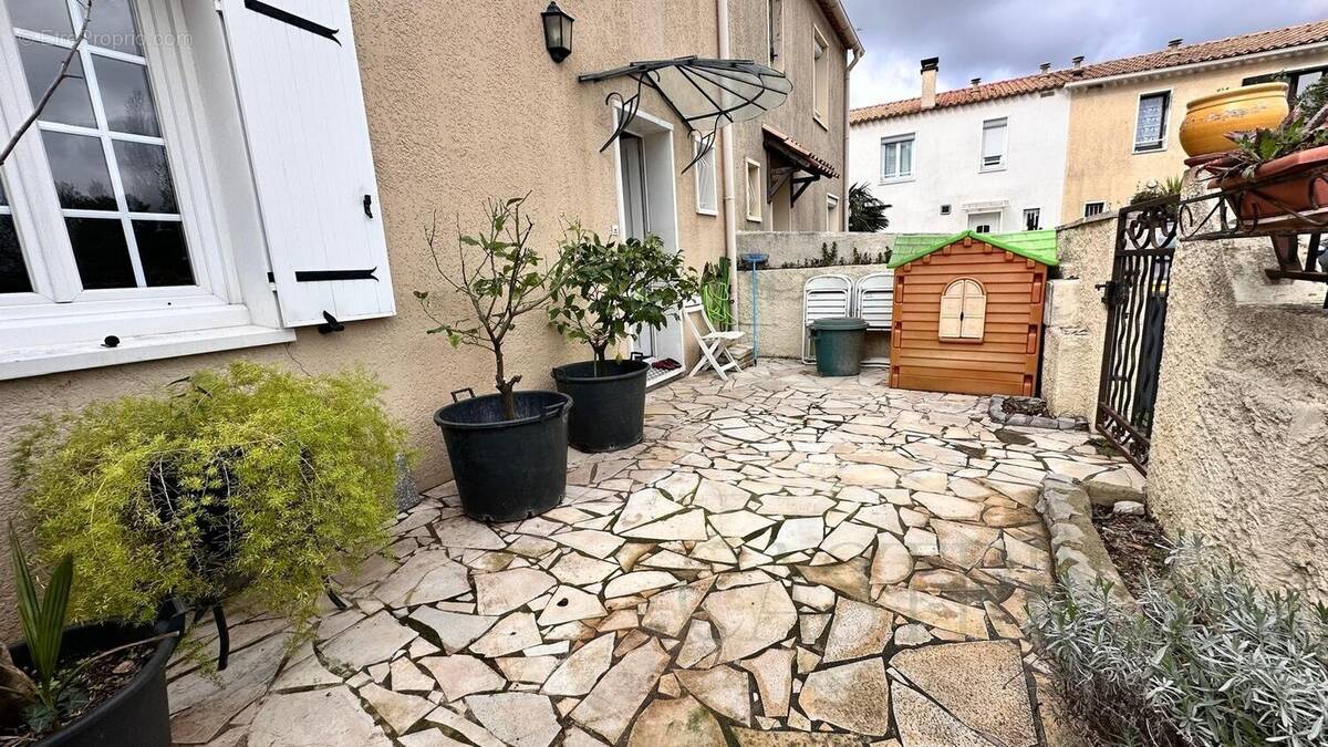 Maison à CASTRIES