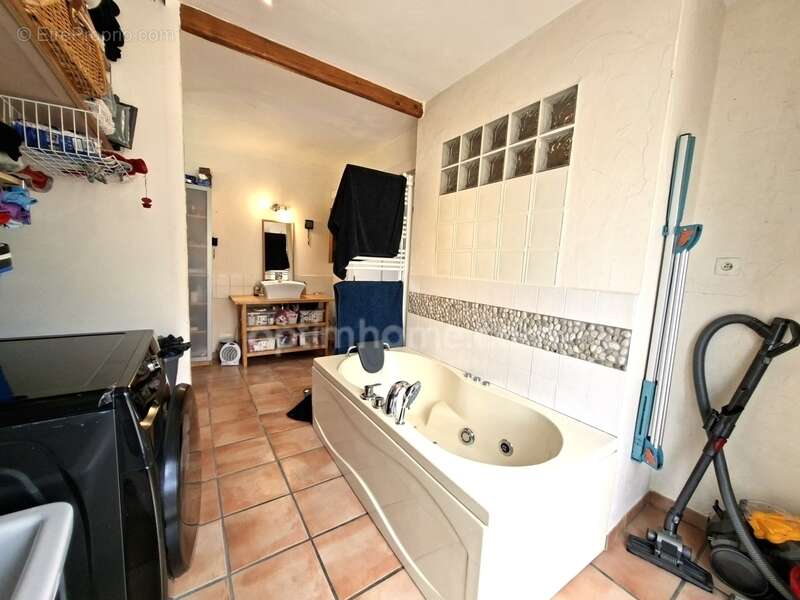 Appartement à CHATEAU-ARNOUX-SAINT-AUBAN