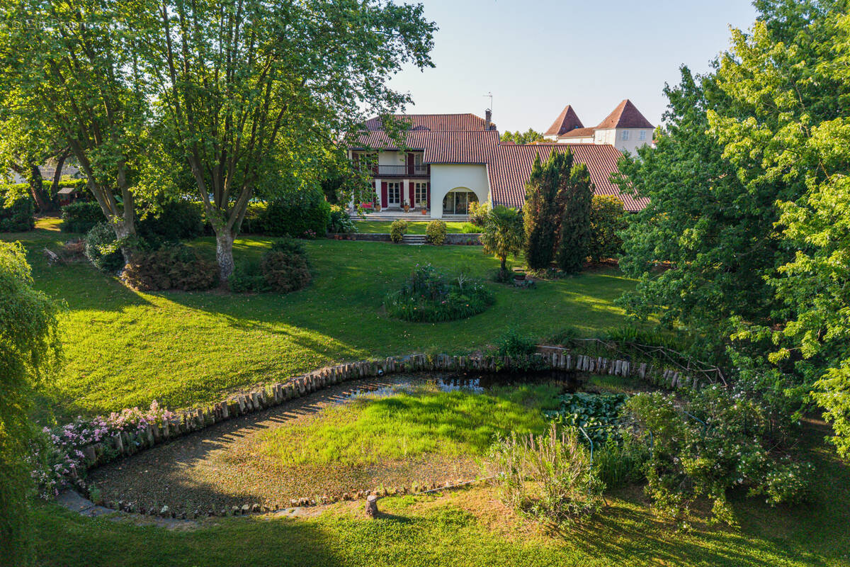 Maison à URT