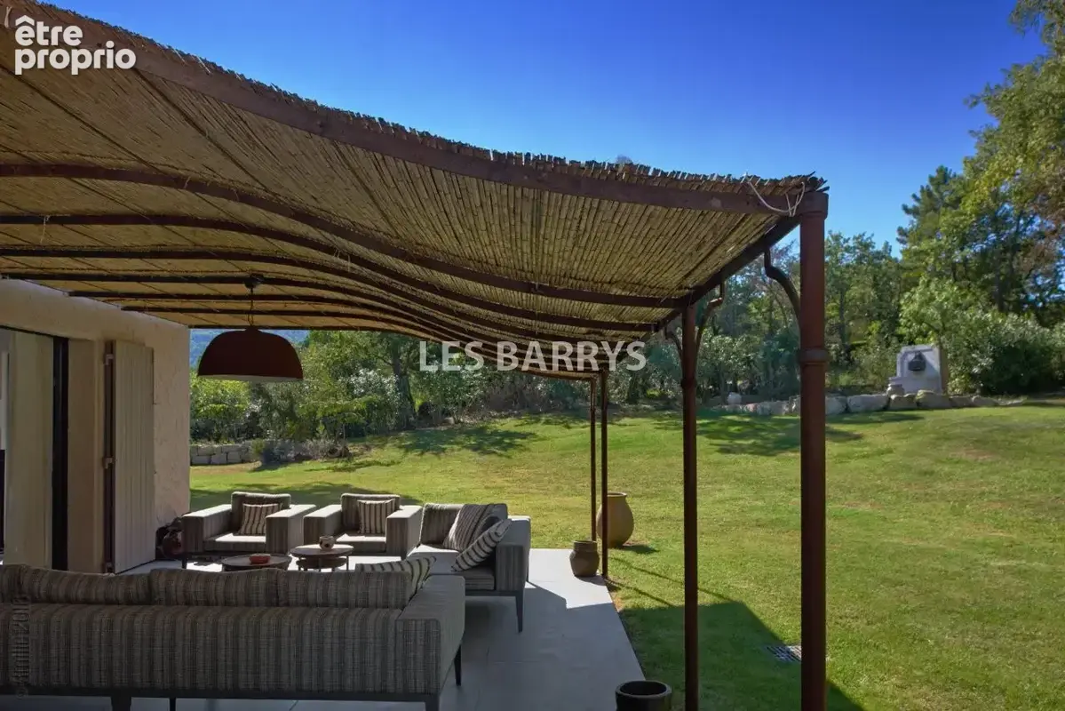 Rare villa de prestige à vendre à Gassin avec piscine et héliport - photo 6