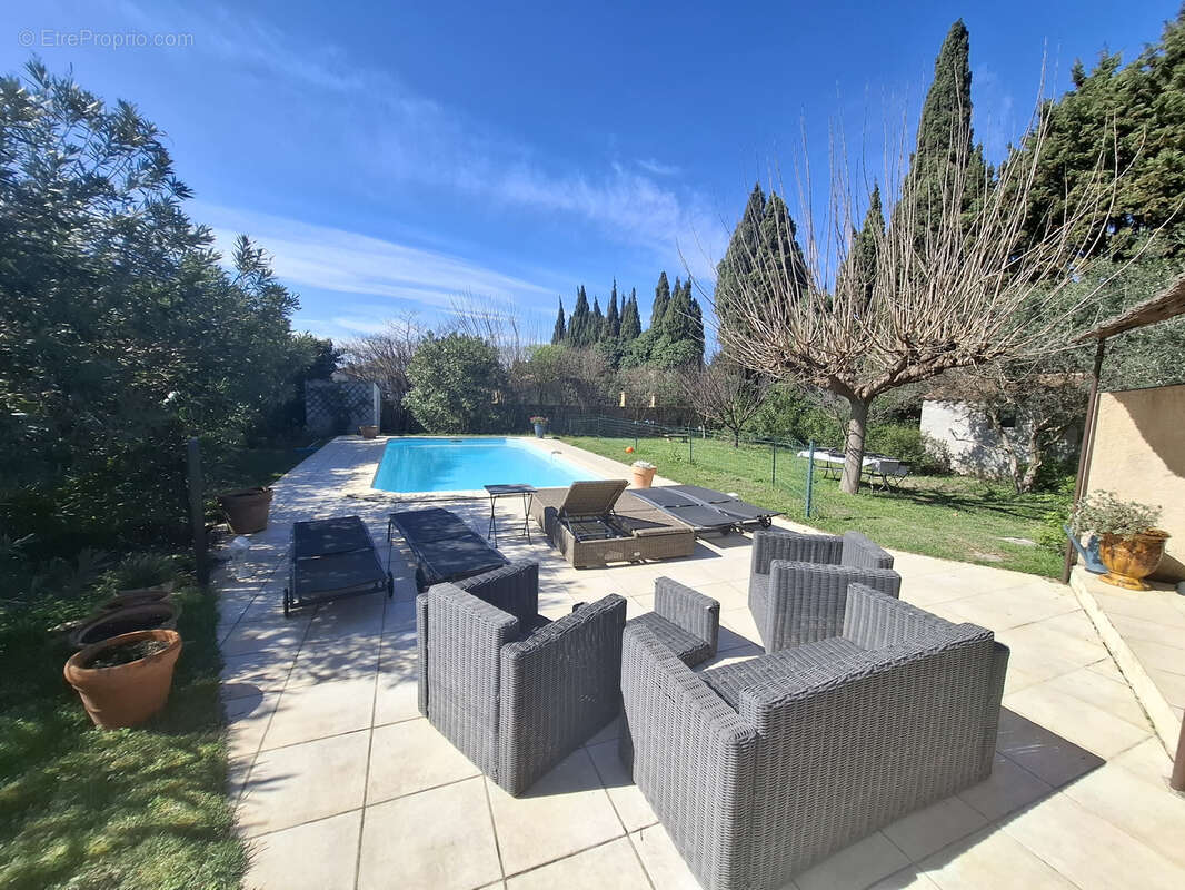 Maison à FONTVIEILLE