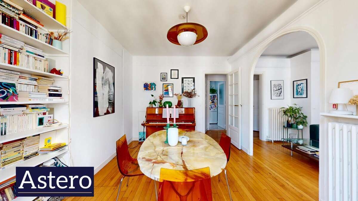 Appartement à PARIS-18E