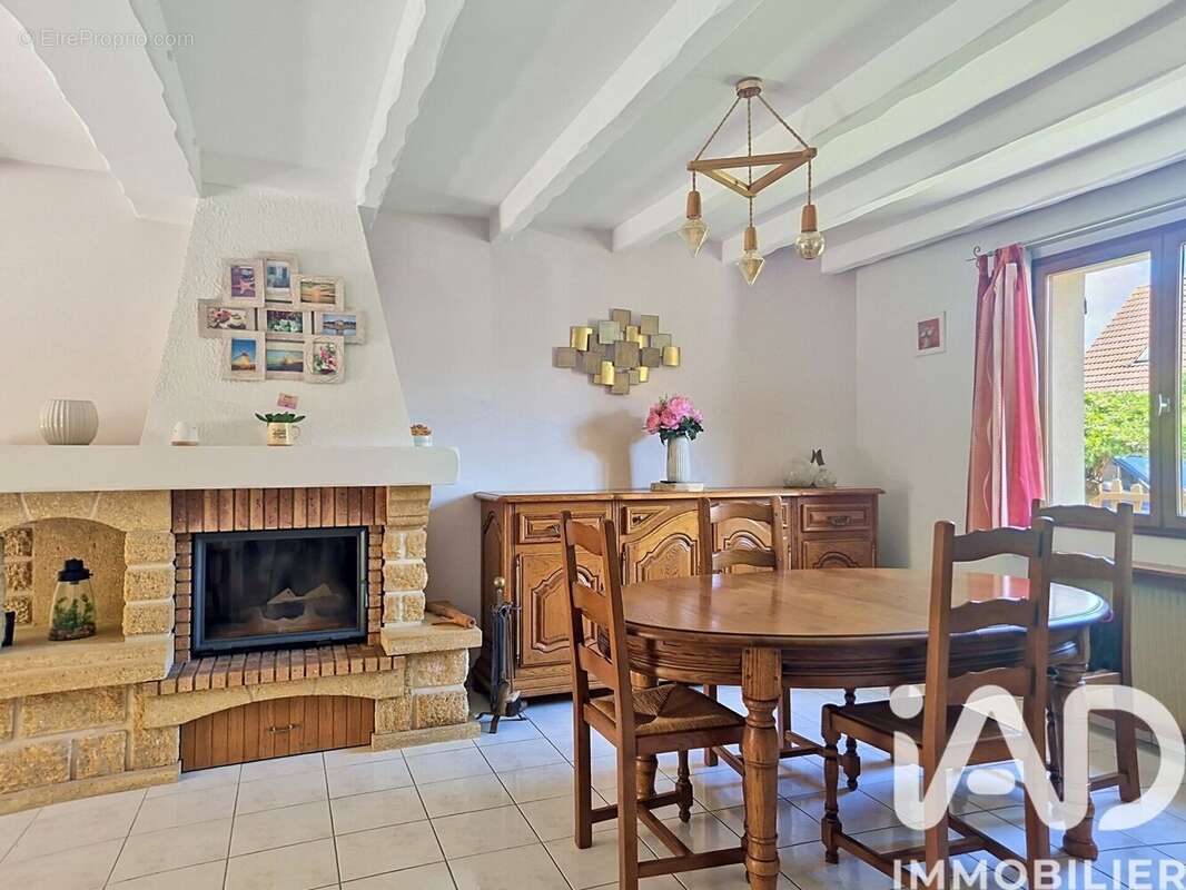 Maison 107 m² à La Houssaye-En-Brie  - photo 4
