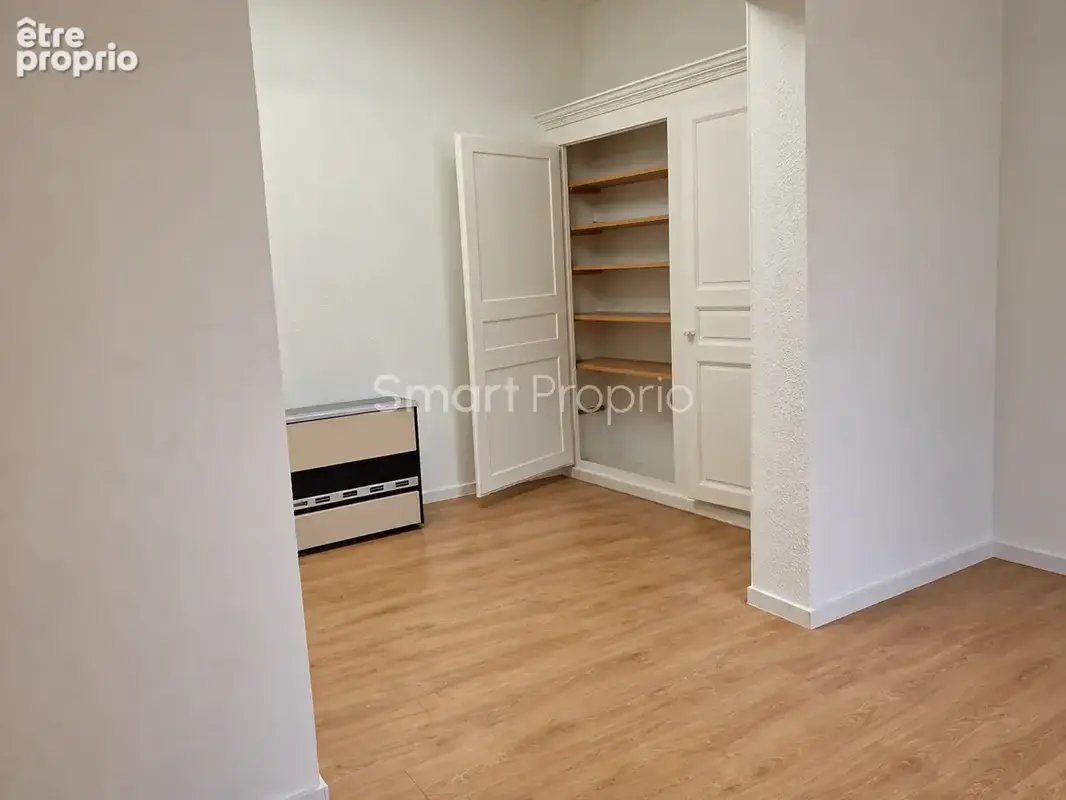 Montelimar 26200 - studio de 26 m2 - centre ancien - petite copropriete - sans travaux - photo 3