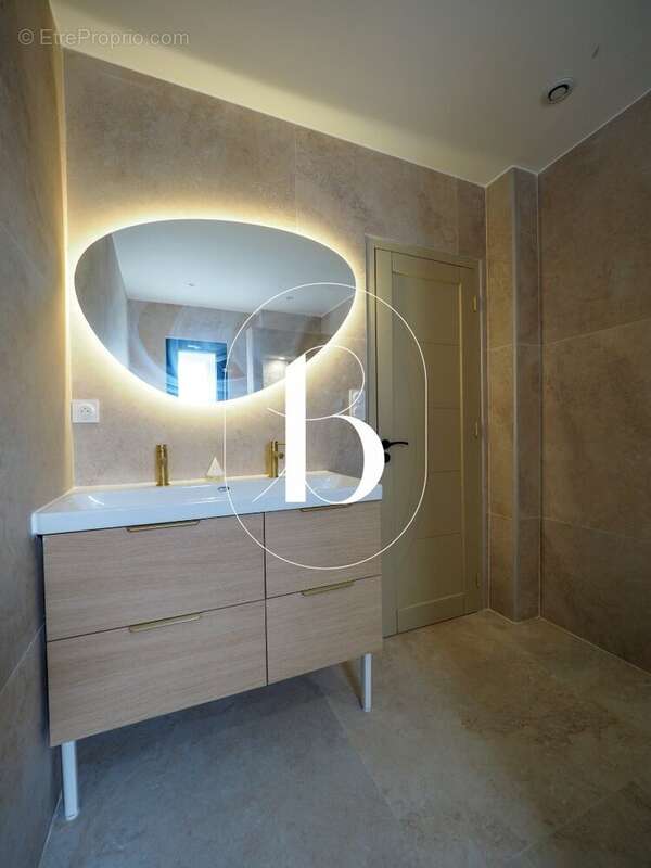 Maison à BAGNOLS-SUR-CEZE