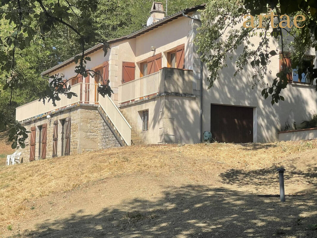 Maison 168 m² à Parisot  - photo 2