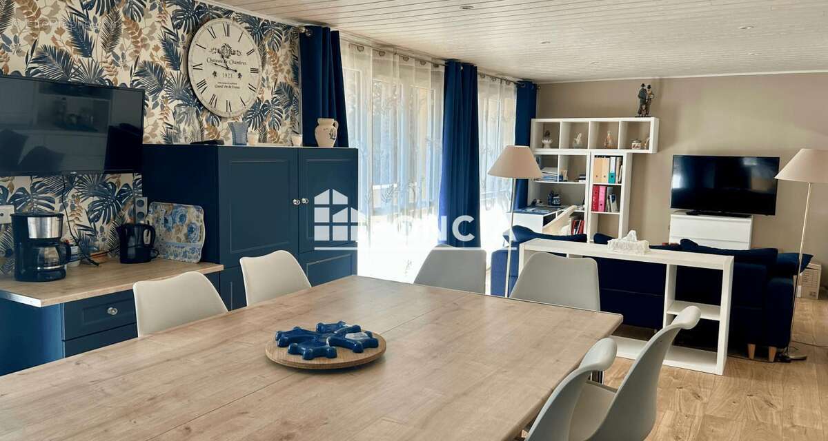 Appartement à FRESNES