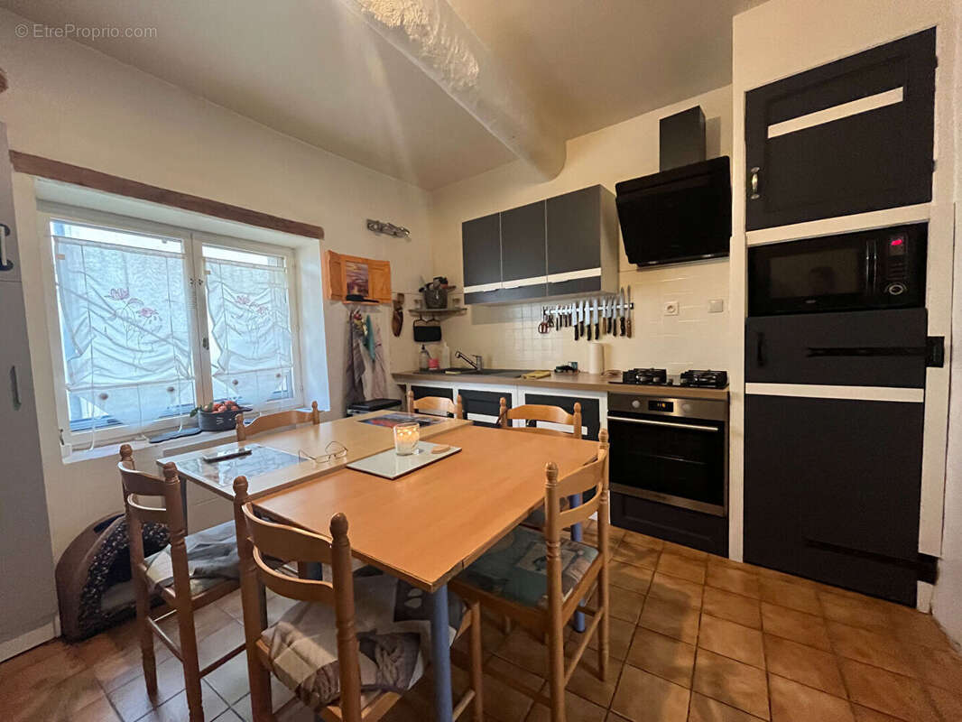 Maison à CASCASTEL-DES-CORBIERES