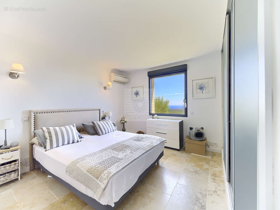Superbe propriété - 223m2 - Vue panoramique mer - Tourrettes-sur-Loup - photo 7