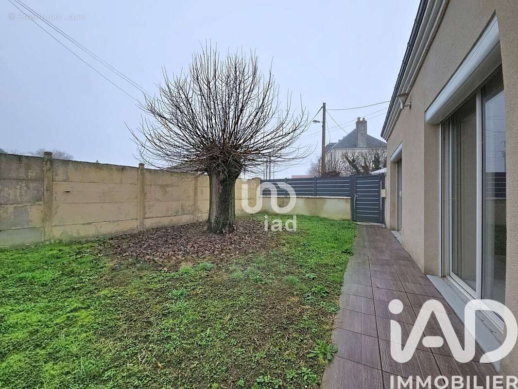 Maison 92 m² à Saint-Florentin  - photo 7