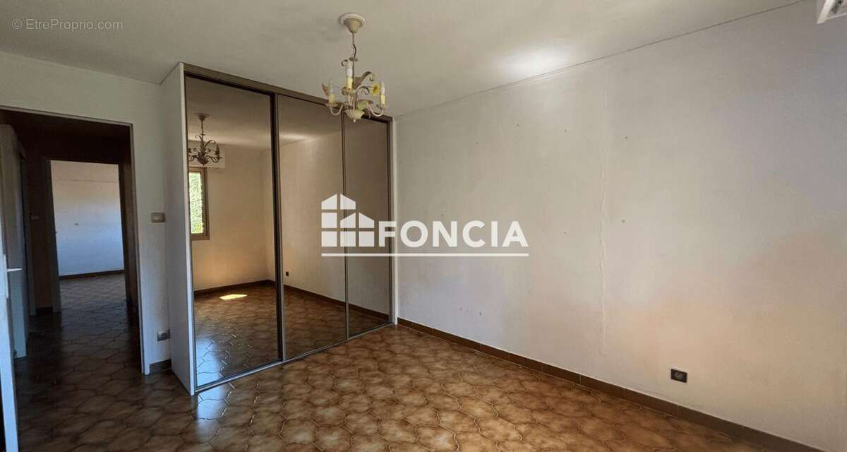Rare sur le pin rolland - grand appartement 3 chambres - garage 2 stationnements - photo 8