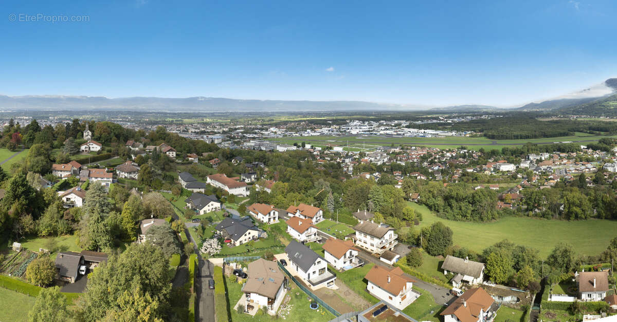 Appartement à VETRAZ-MONTHOUX