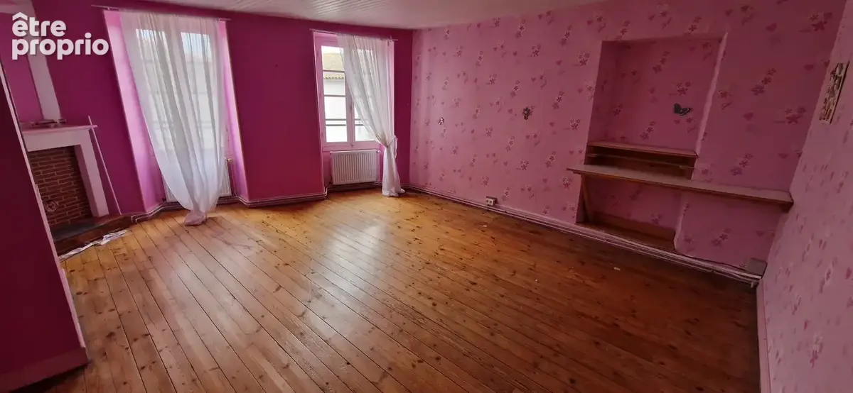 Dpt Charente Maritime (17), à vendre TONNAY BOUTONNE maison P6 de 146 m² - Terrain de 515,00 m² - photo 8