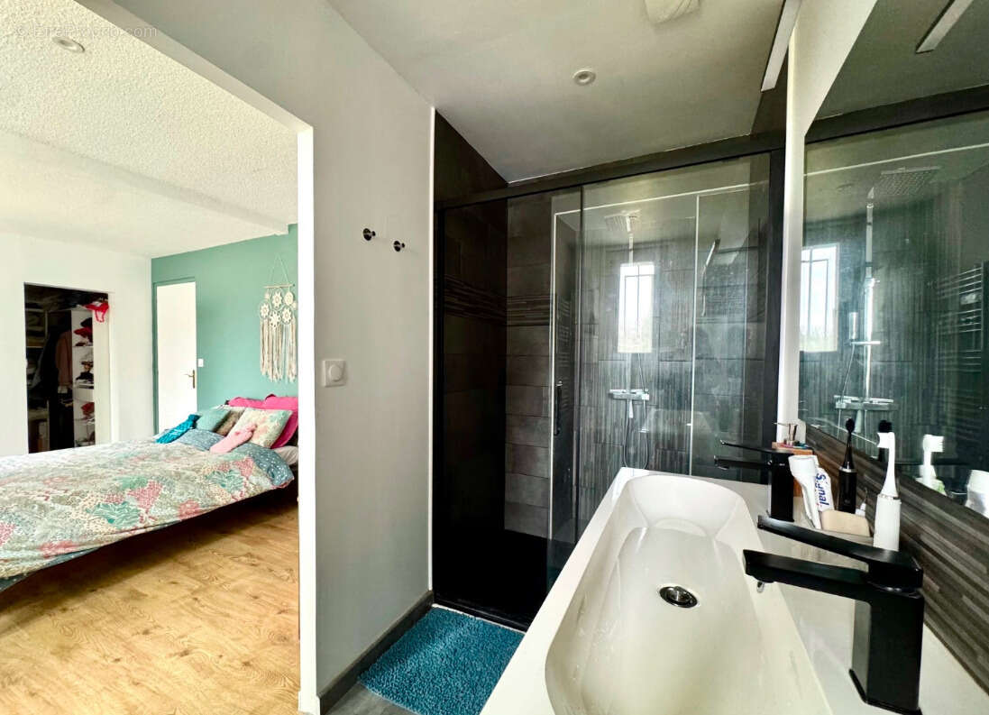 Maison à LA SALVETAT-SUR-AGOUT